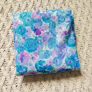 Sewing Fabric - Beautiful floral patterned fabric
